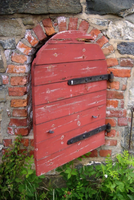 121